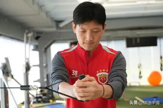 卢永涛转会上海海港后迅速跻身主力阵容，并非偶然，而是个人特点与球队需求高度契合的