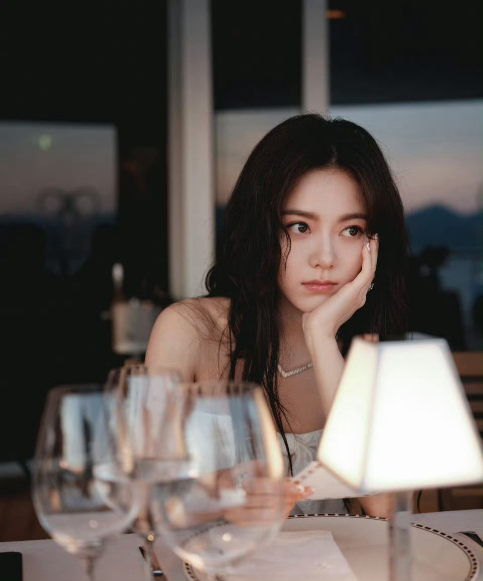 赵今麦 x Guerlain 