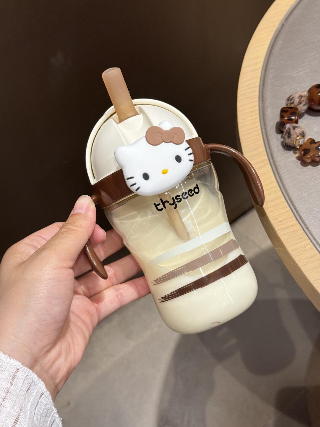 🍼喝奶困难户有救了！神仙直饮吸管杯安利😭