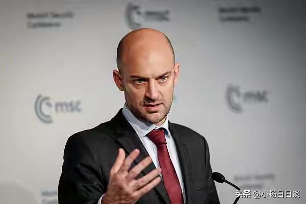 快讯！

万万没想到，就在美国总统特朗普为伊朗战事焦头烂额之际，法国外长巴罗竟突