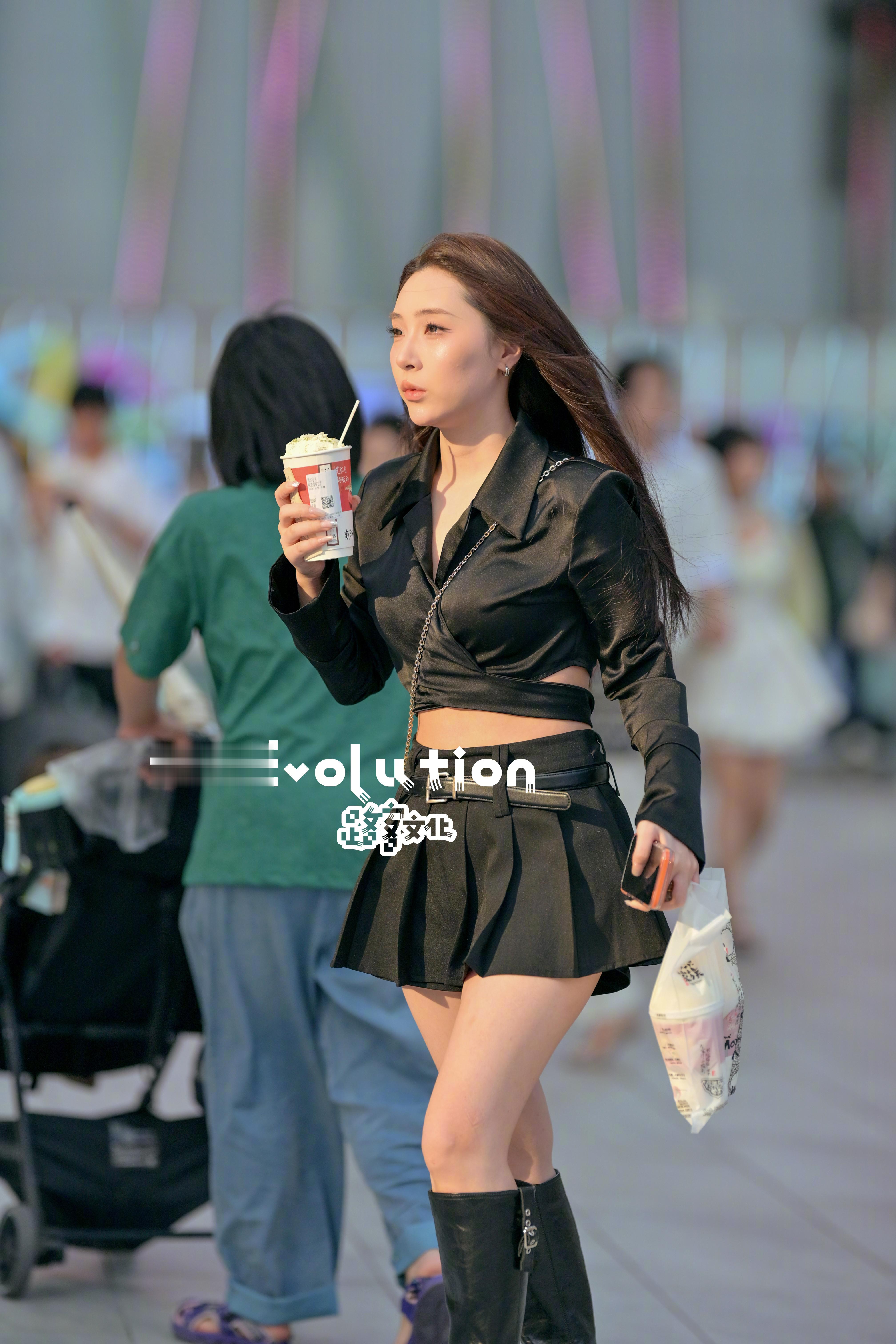 来一张半身特写 