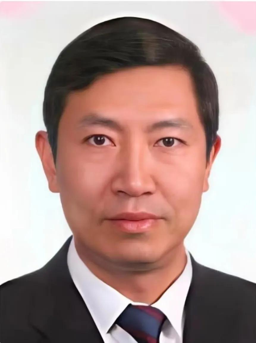 越看越气，肺都气炸了，原本以为只有一个巨贪刘卫东，这不，又出了一个厉害的角色顾军