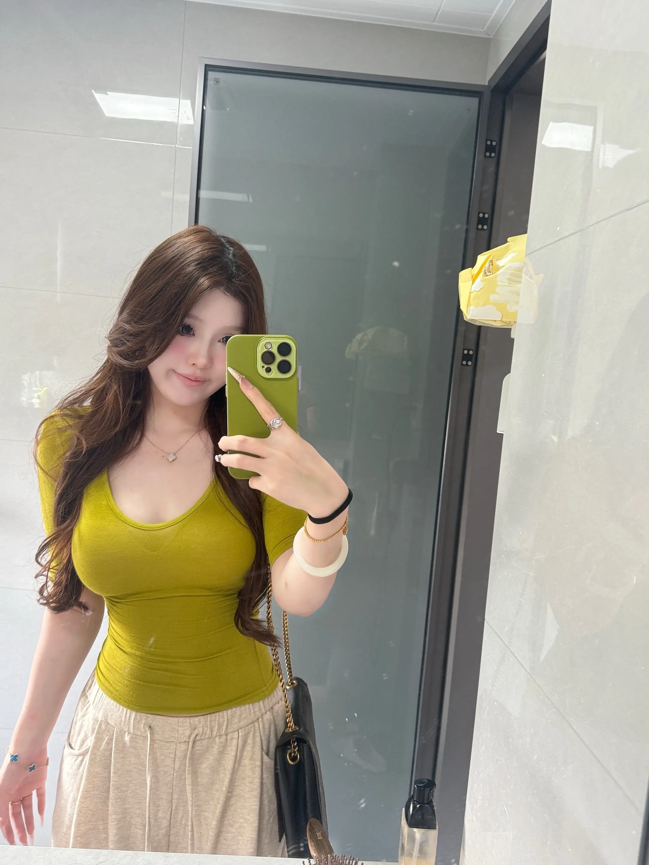 其实我的日记是假的 我的文字都是隐晦的 我害怕被看懂