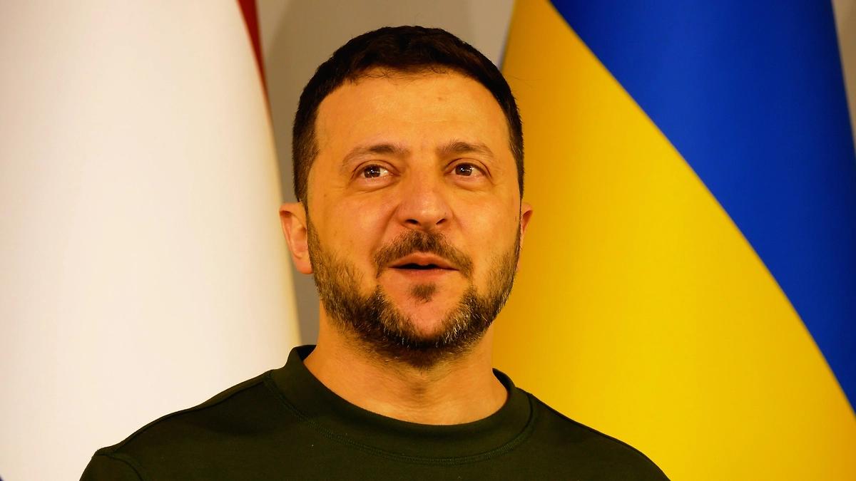 在俄罗斯武装部队夜间空袭后，泽连斯基向西方求助

弗拉基米尔·泽连斯基在昨晚又一