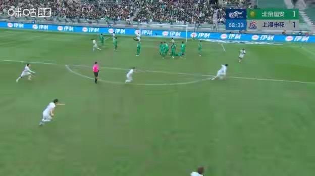 很多事情呢，是很简单的事情，很自然的事情，但是一旦和中国足球挂上钩，就会显得不自