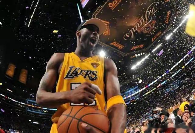 凌晨四点🕓💜💛科比KobeBryant凌晨四点