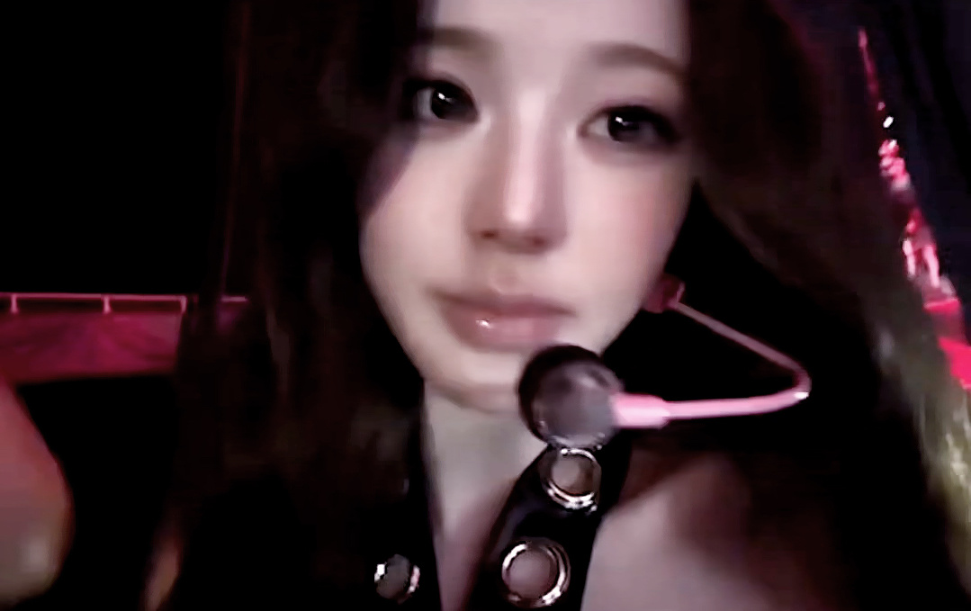 我亲死她呀👩❤️💋👩 