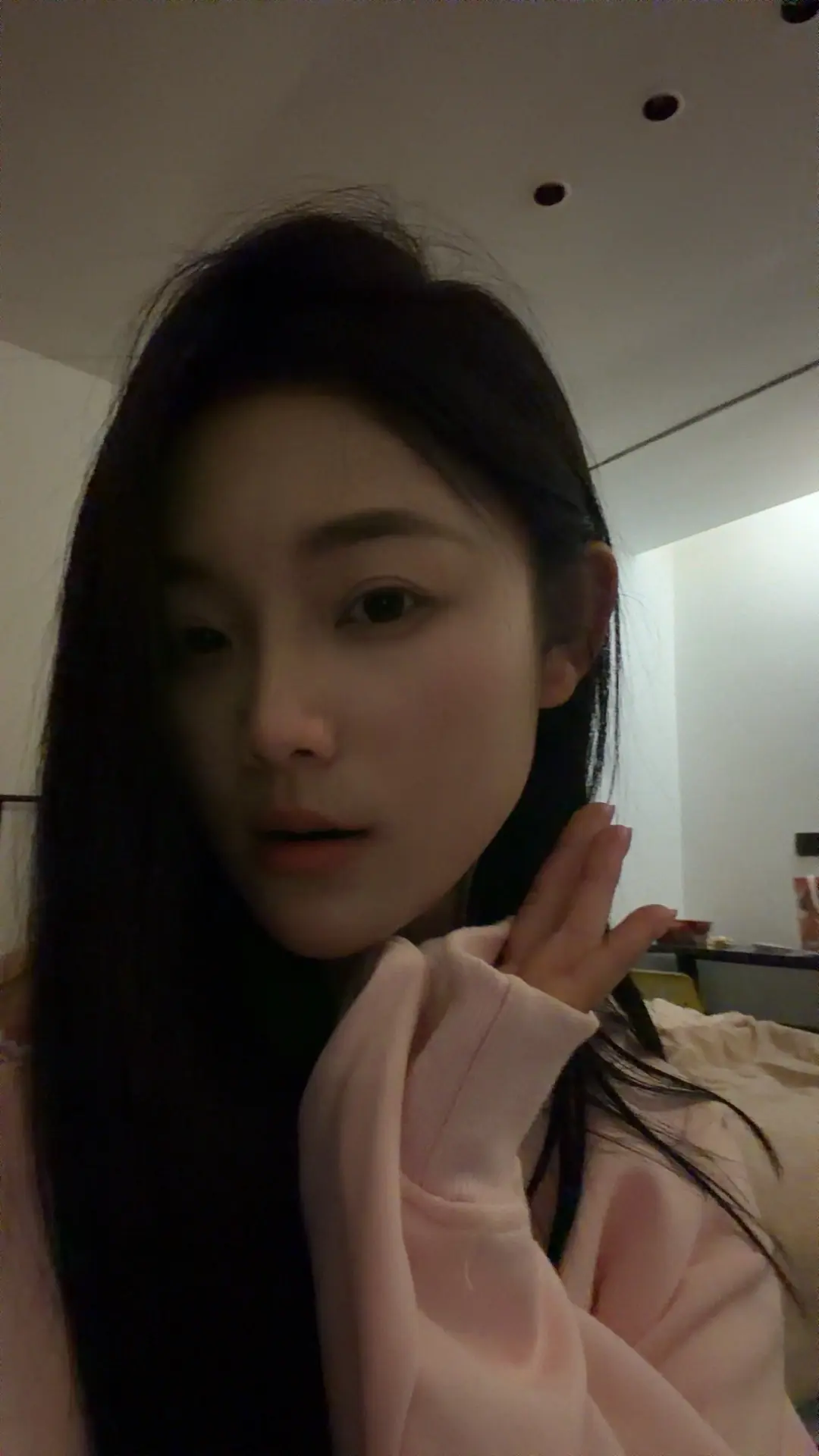 人总会在无数个崩溃的瞬间中自愈，每一次自愈都是一次成长。