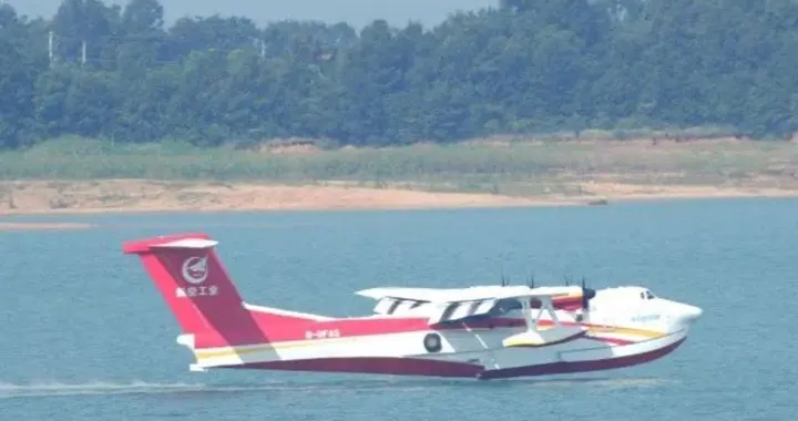 中国航空工业集团通飞华南：”记1007架机“大管家”章拔邦