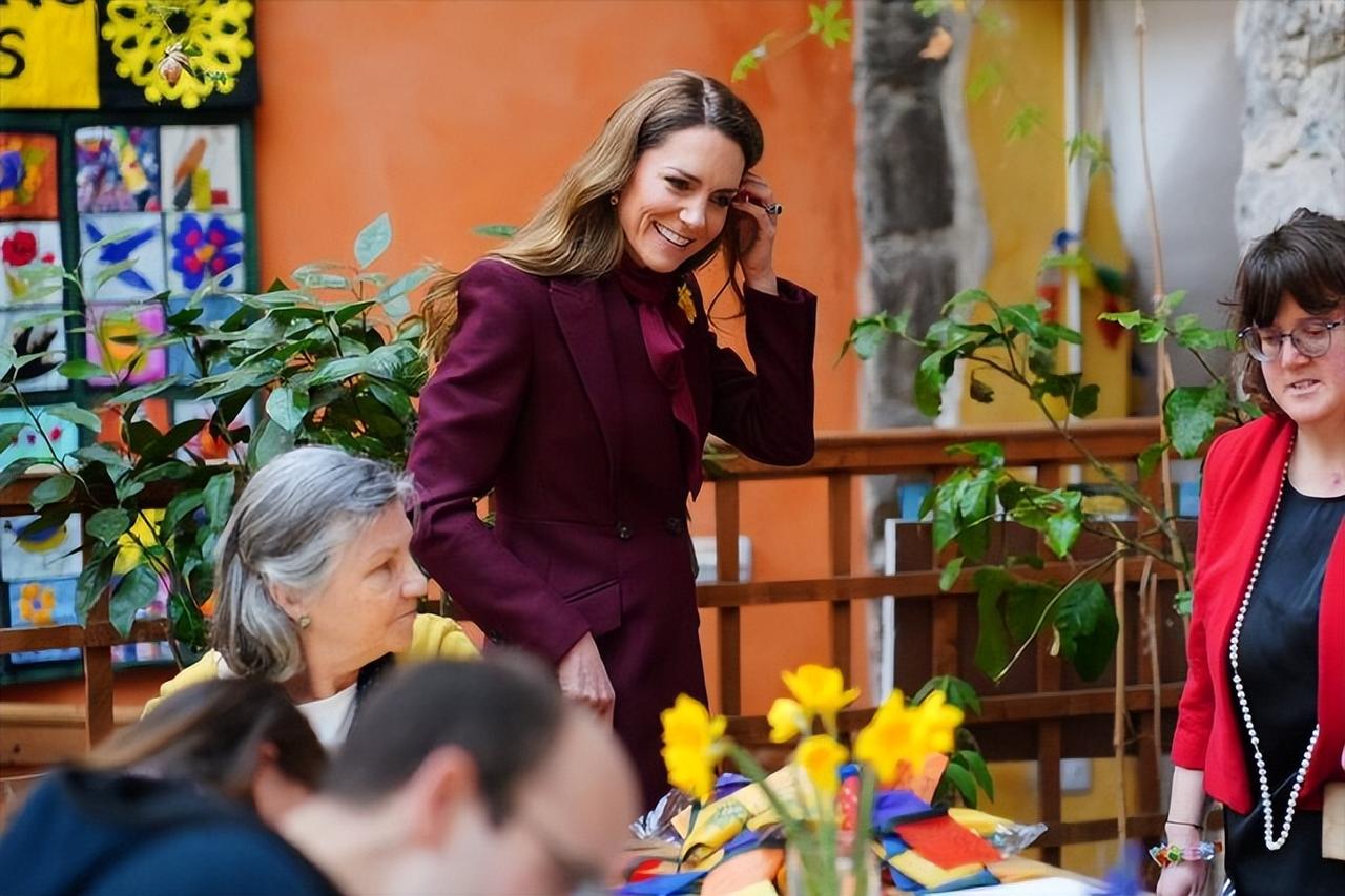 威廉凯特在圣大卫节再次到访威尔士[耶]
每年3月1日是是威尔士的国庆节即St.D