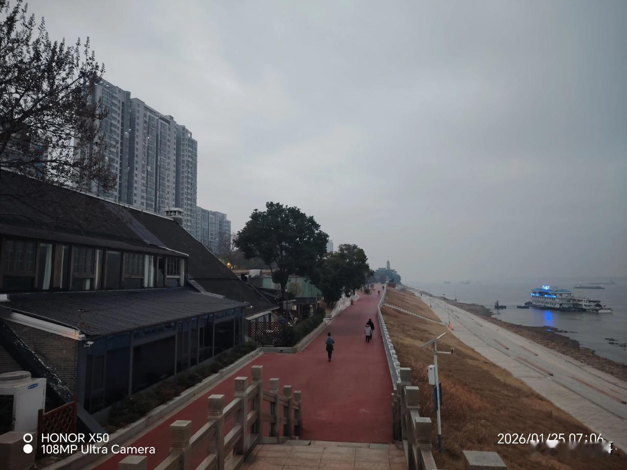 美伊冲突是否会升级为全面战争不会升级为全面战争