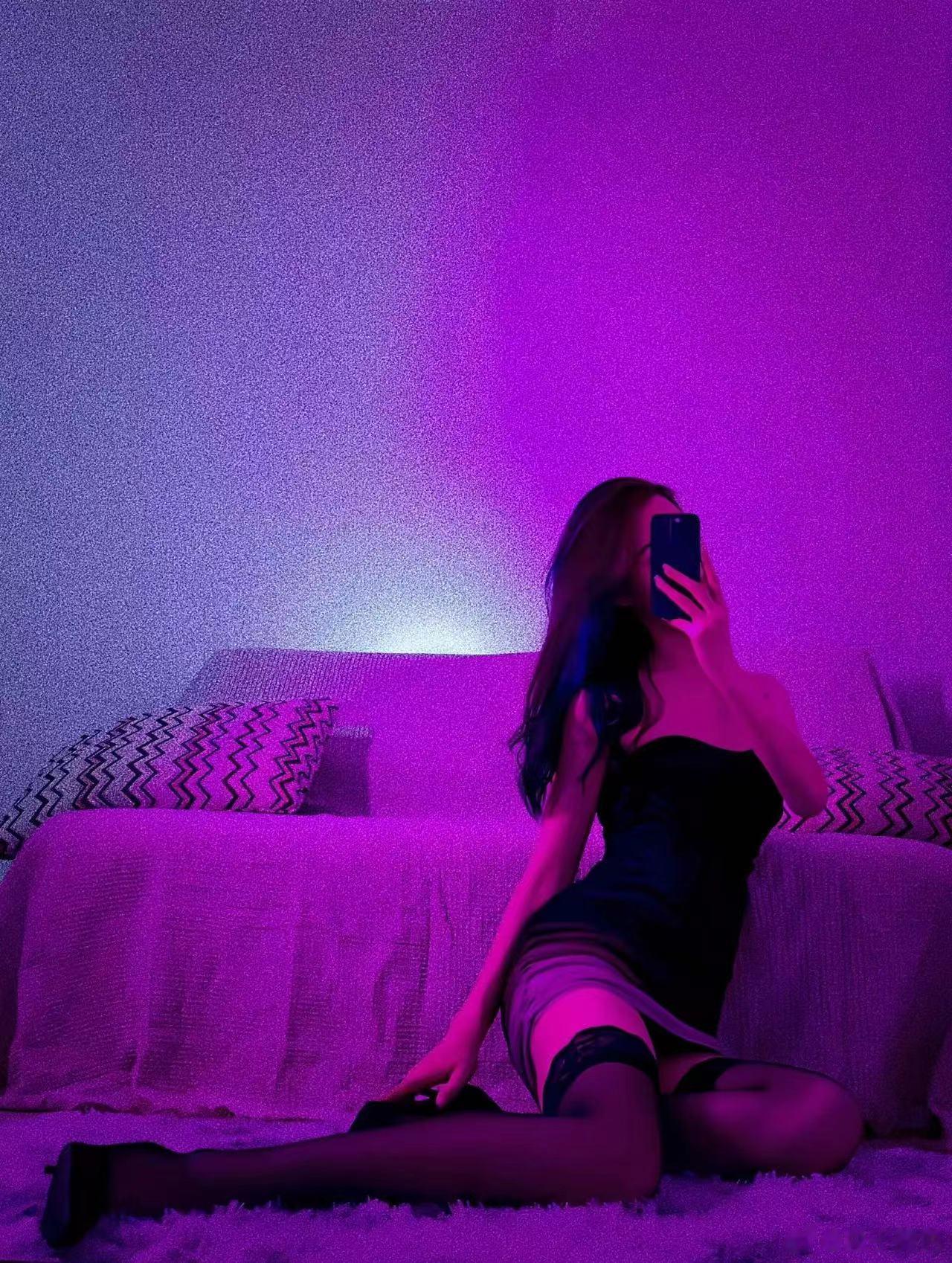 还有🔥杯没睡的嘛 出来聊天啊 ​​​