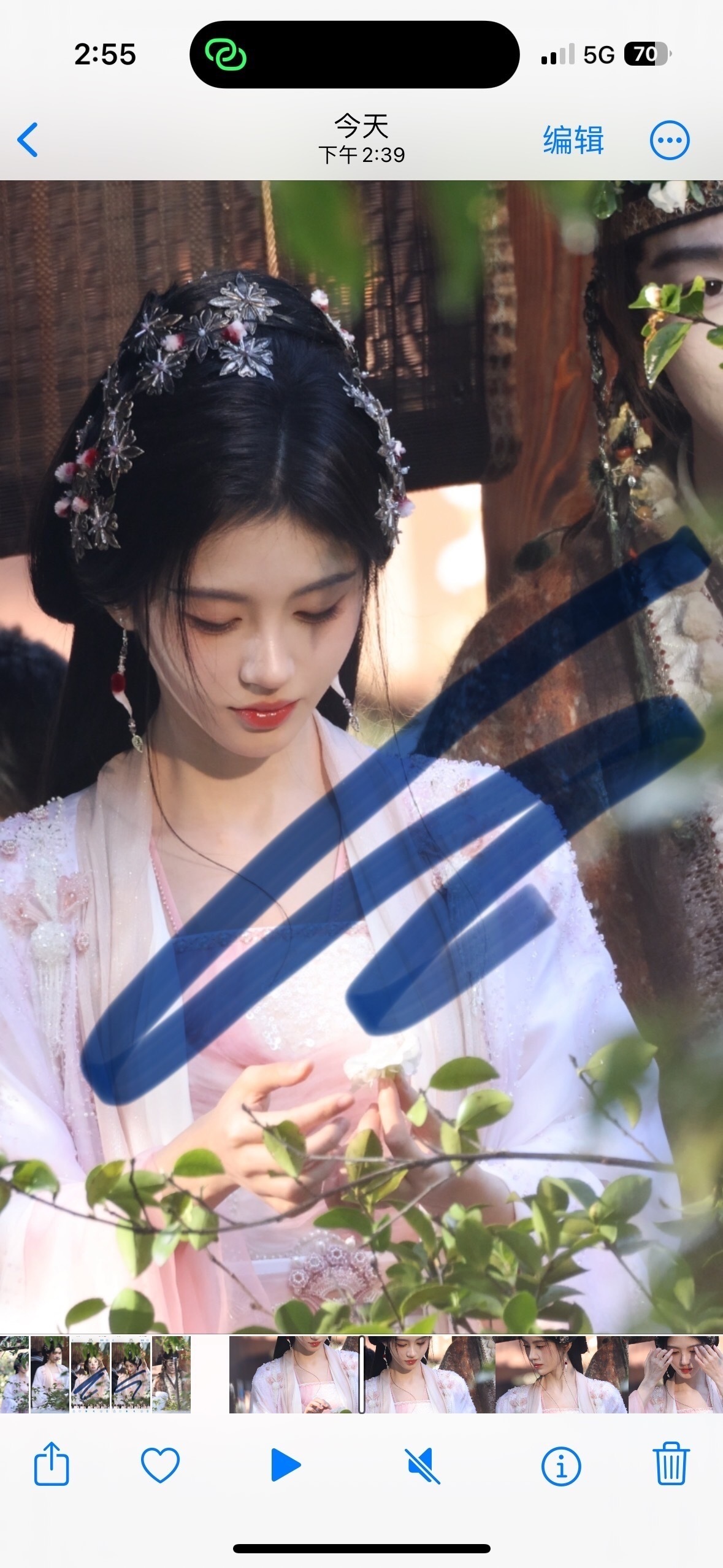 鞠婧祎  月鳞绮纪最新路透生图美貌露芜衣 