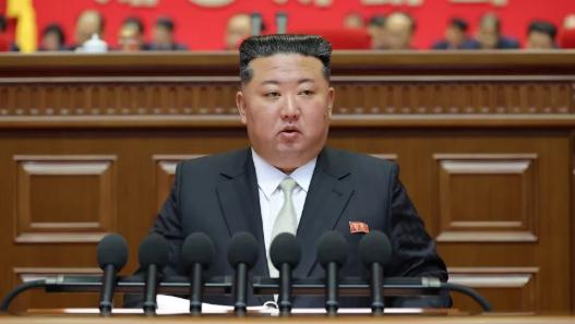 多国密切关注！金正恩正式向中国发来贺电，简短电文释放极具分量的外交信号，瞬间牵动