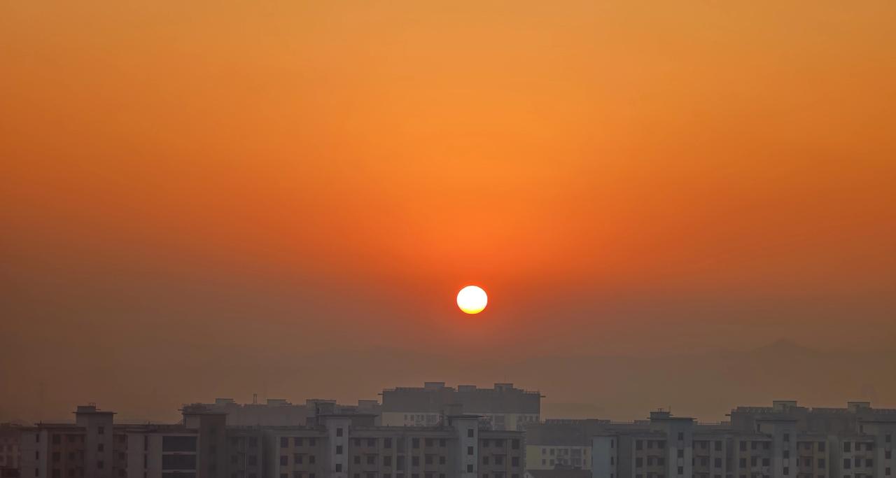 昨天对初三的女儿发火了🔥又气又急！
双休周末，白天不抓紧时间作业
3个晚上做作