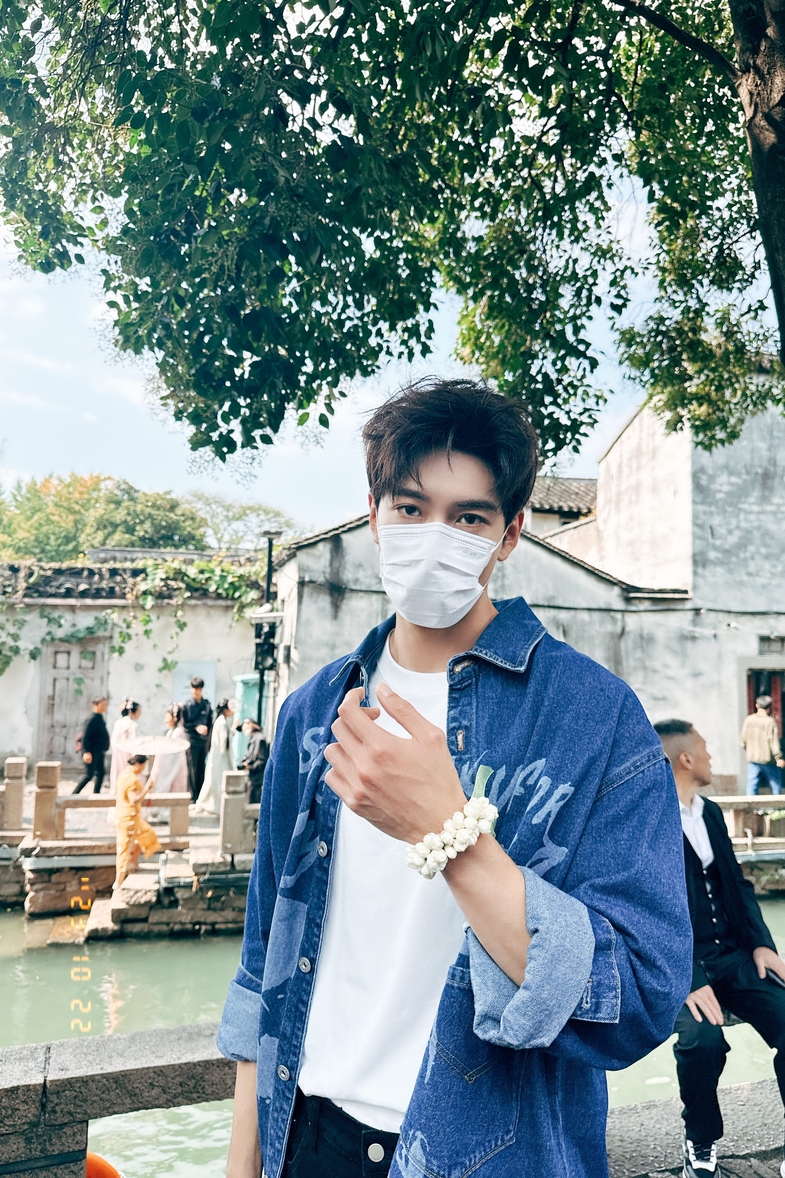 陈星旭 陈星旭地球超新鲜 陈星旭陆行之  山海隔流年，相逢如故知——禁止蕉绿。陈