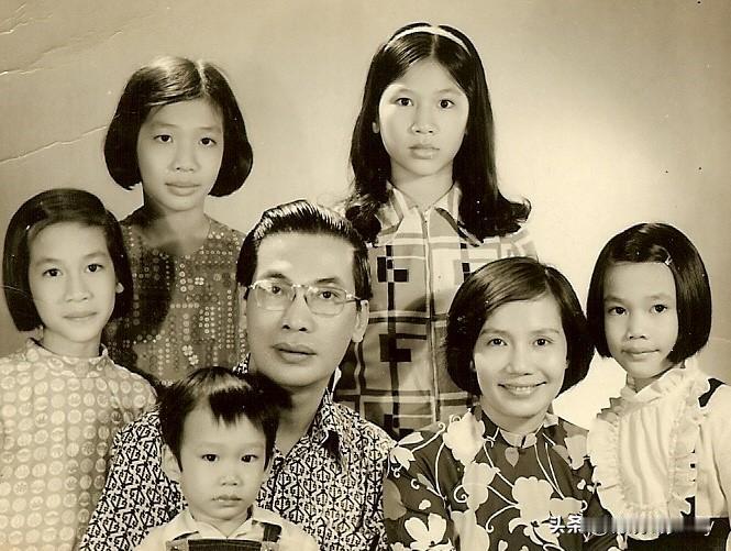 特朗普政府周三解除了海军部长费伦的职务，主因是国防部内部围绕造舰改革的分歧。费伦