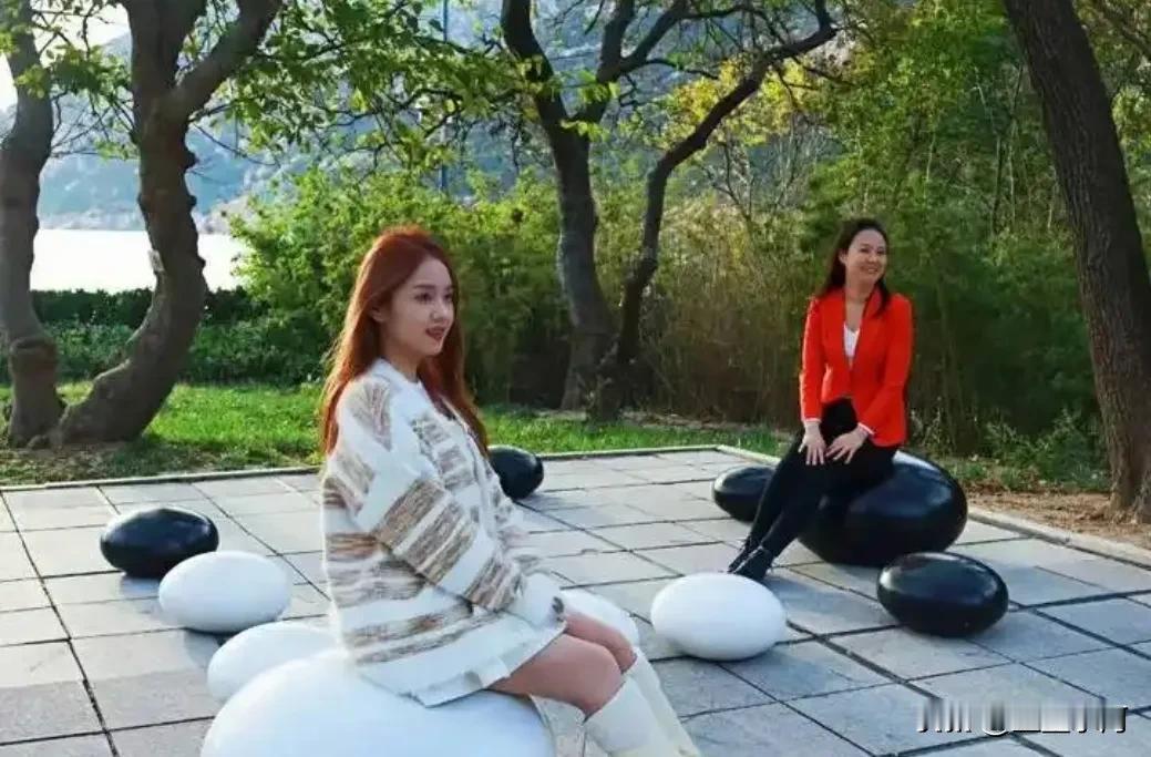 黑白交错美如画，棋枰纵横皆成诗！