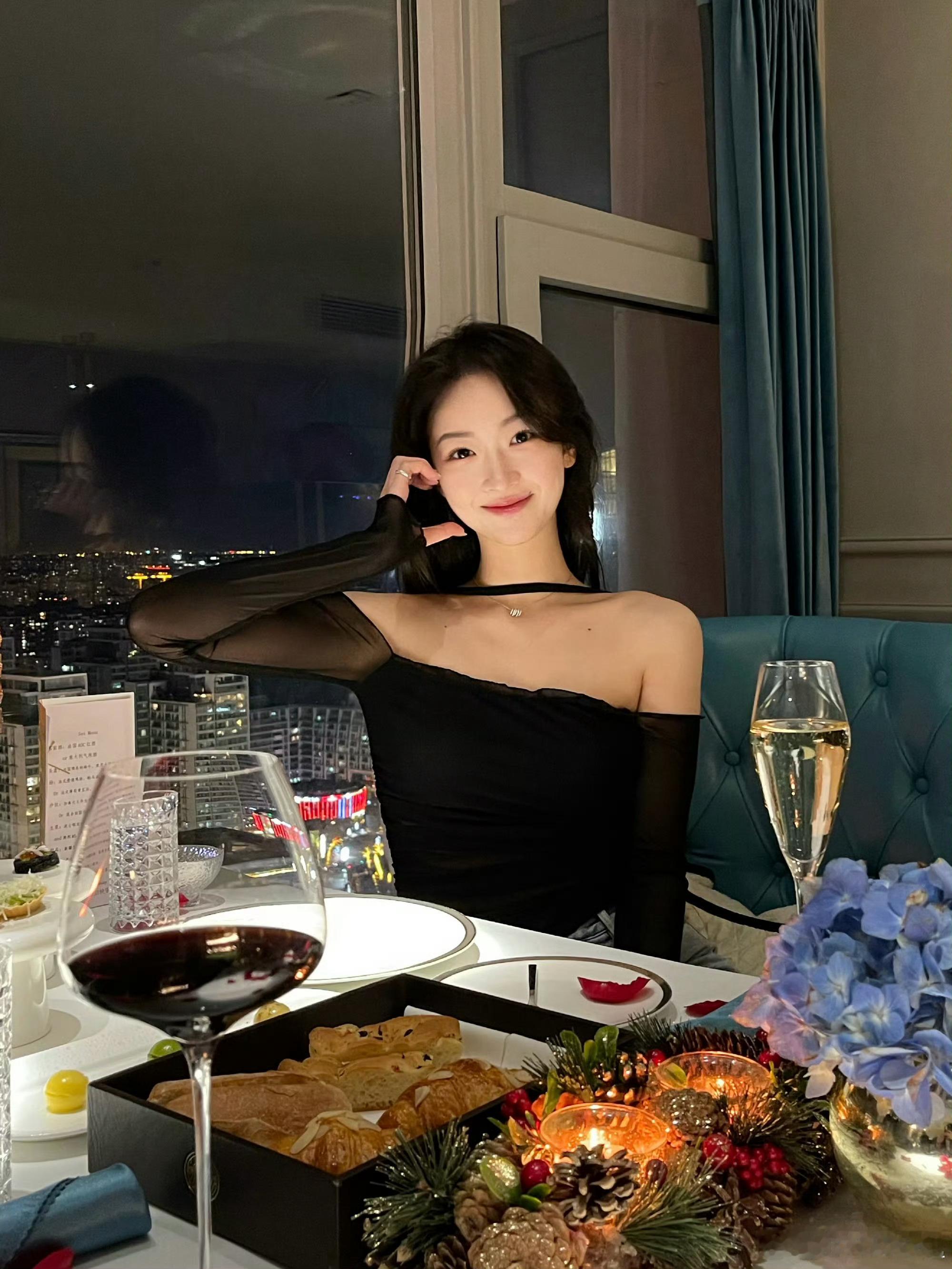 甘瑞琦[超话] grq甘瑞琦故卿归 grq甘瑞琦浅浅 “愿你像花蕾一样绽放，像嫩