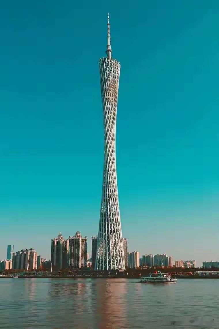 荷兰人马克和芭芭拉是一对夫妻，在阿姆斯特丹开了家建筑设计工作室，员工拢共不到二十