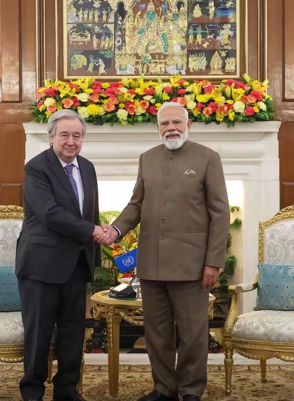 印度总理莫迪今天发文说：“在与联合国秘书长安东尼奥·古特雷斯先生的会晤中，我们探