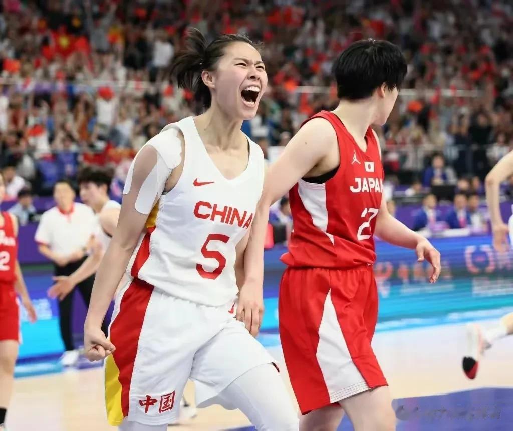 中国女篮亚运会夺冠，李梦被授予MVP，李梦虽然很强，但决赛FMVP应该授给王思雨