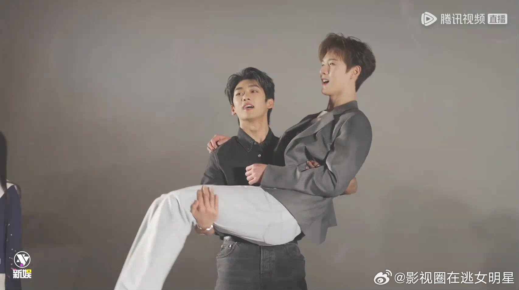 李昀锐李孝谦互相公主抱 李昀锐李孝谦直播公主抱 李昀锐李孝谦互相公主抱 