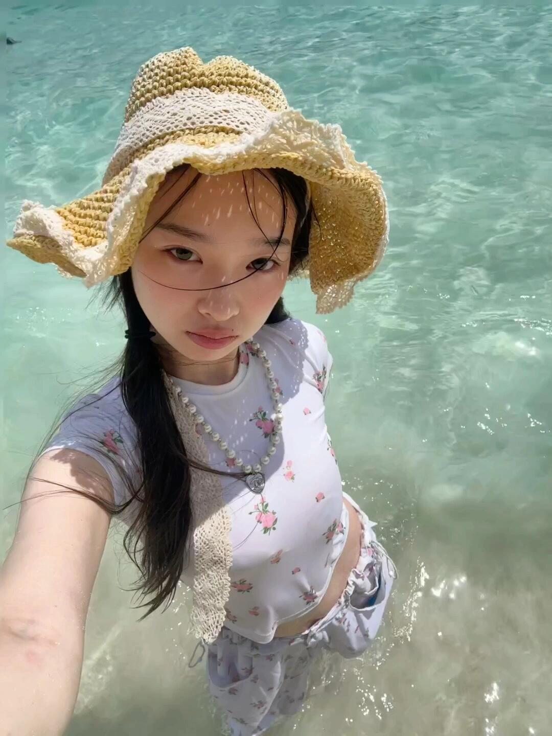 存一些海边拍照姿势📸️ ​​​