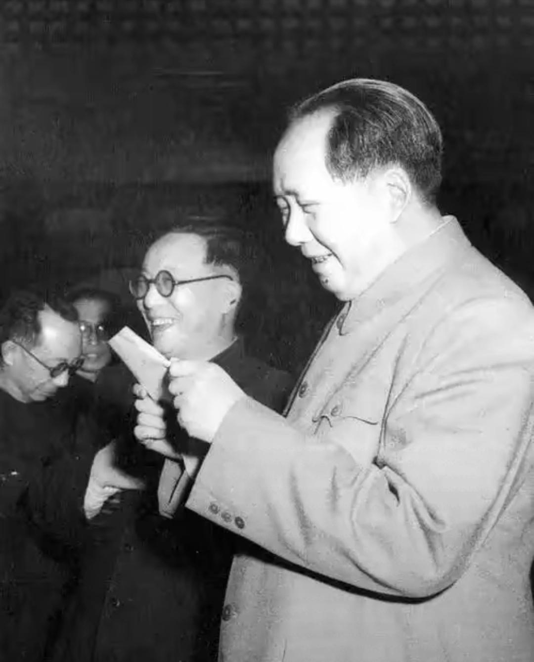 ＃红色文化＃
伟人风采欣赏：