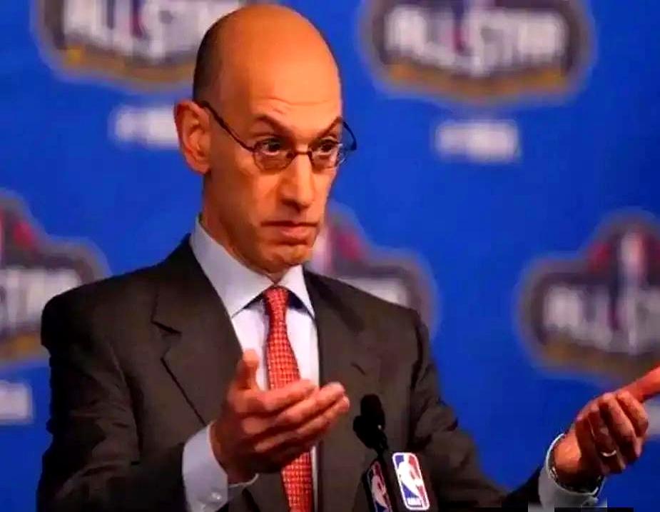 领先8个胜场还得打生死战，这事就发生在太阳和勇士身上。
 

太阳常规赛甩开勇士