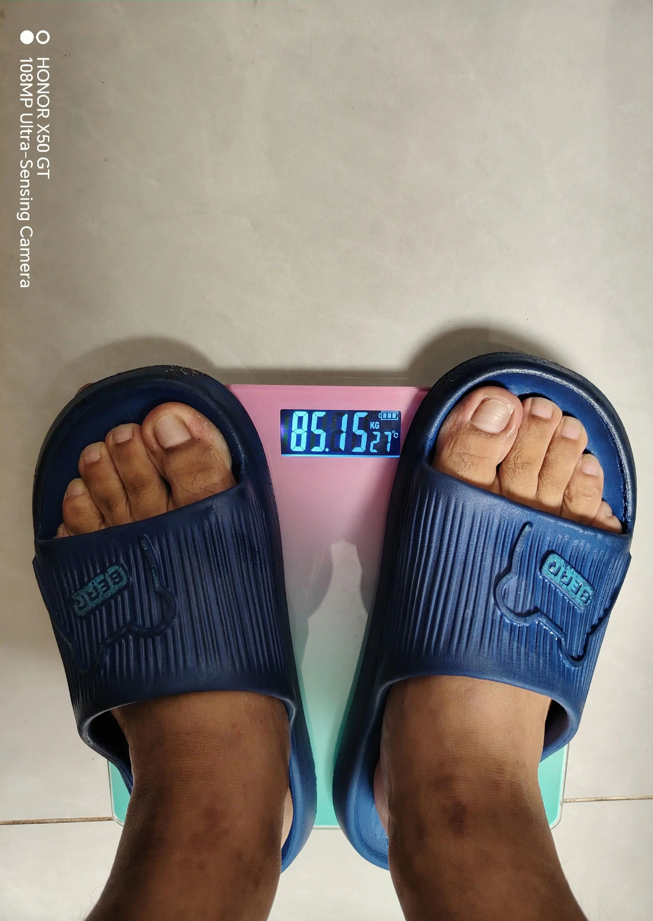 170斤的体重现在已经减到146吃胖没有一点好处，争取减到130斤