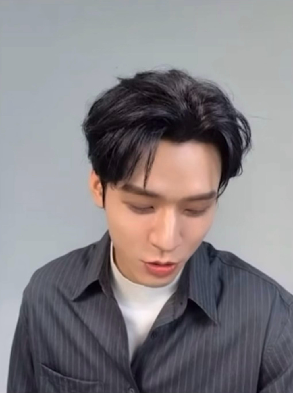 这么帅的一段居然是假炒啊啊啊啊啊啊龚俊：“餐馆呢其实是个租来的，然后呢它是没有火