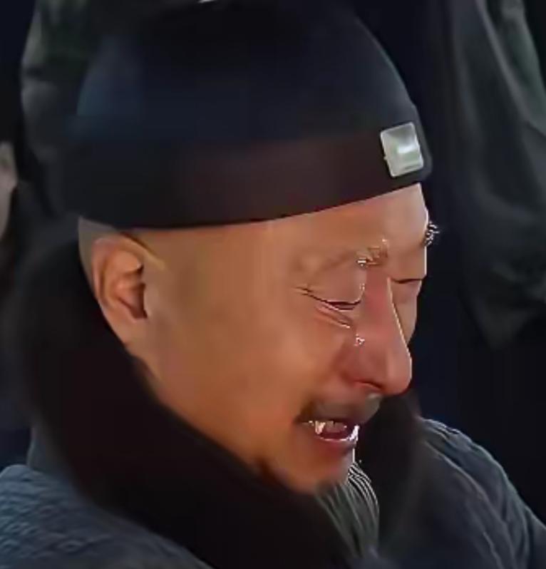 72岁陈佩斯，悲痛发文！
8月10日，老戏骨秦焰离世的消息传出，圈内人纷纷发文悼