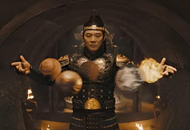 拍7天只剩7秒镜头！吴京当年好莱坞遇冷，李连杰提携背后的辛酸