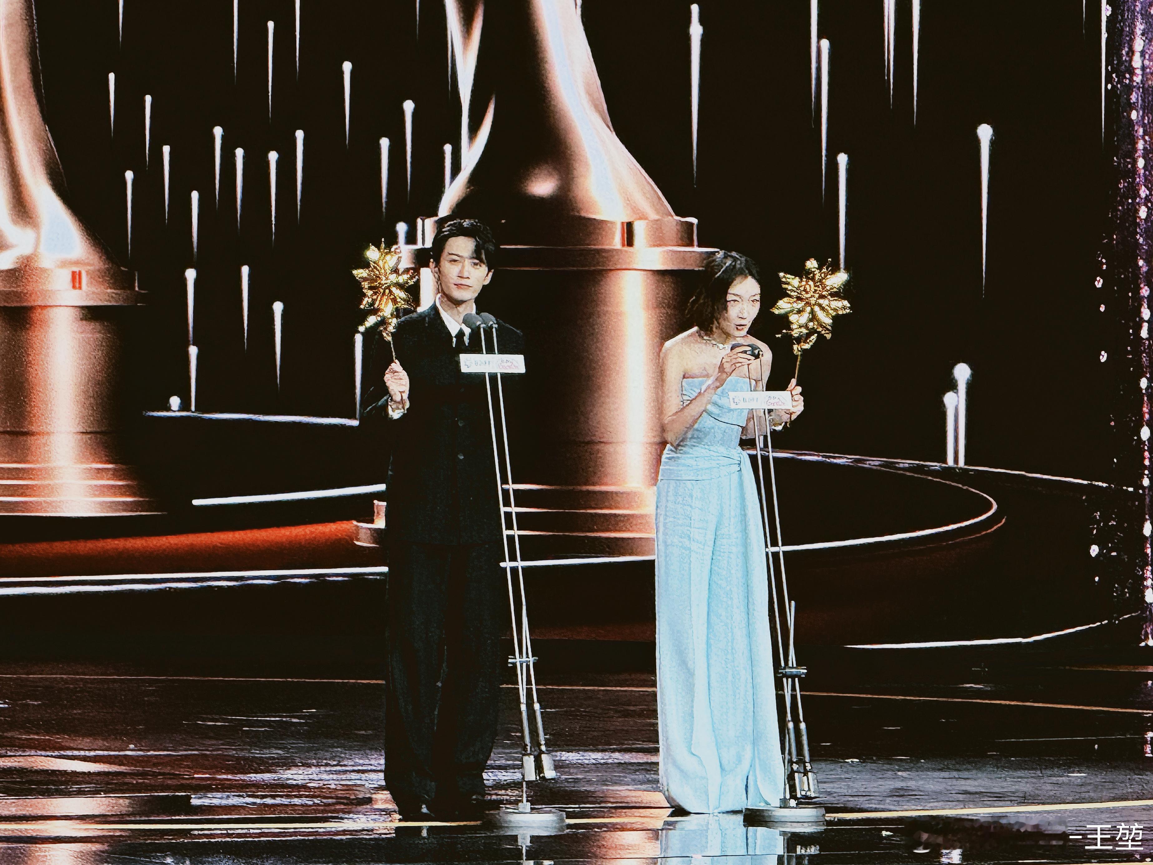 檀健次和周冬雨，真的好登对檀健次檀健次周冬雨周冬雨北京国际电影节开幕式北京国际电