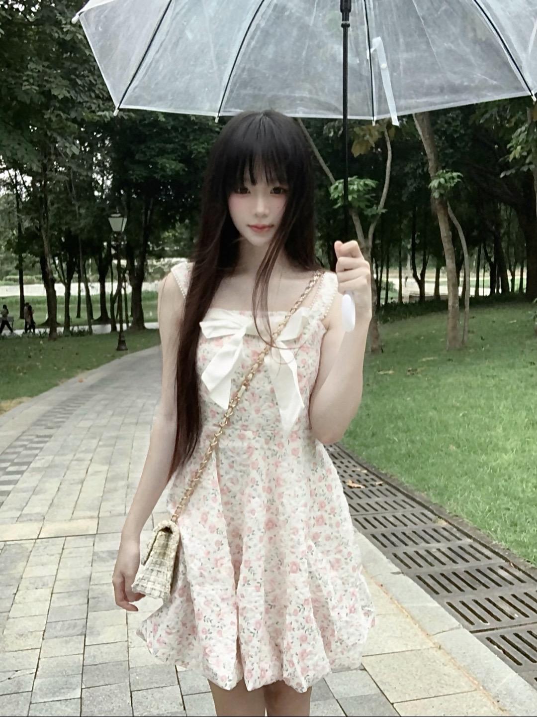 心事化成雨也不愿淋湿你