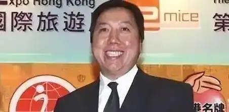 咎由自取！曾公然发表港独言论，支持乱港分子的知名面包巨头，终于在今年6月倒闭了！