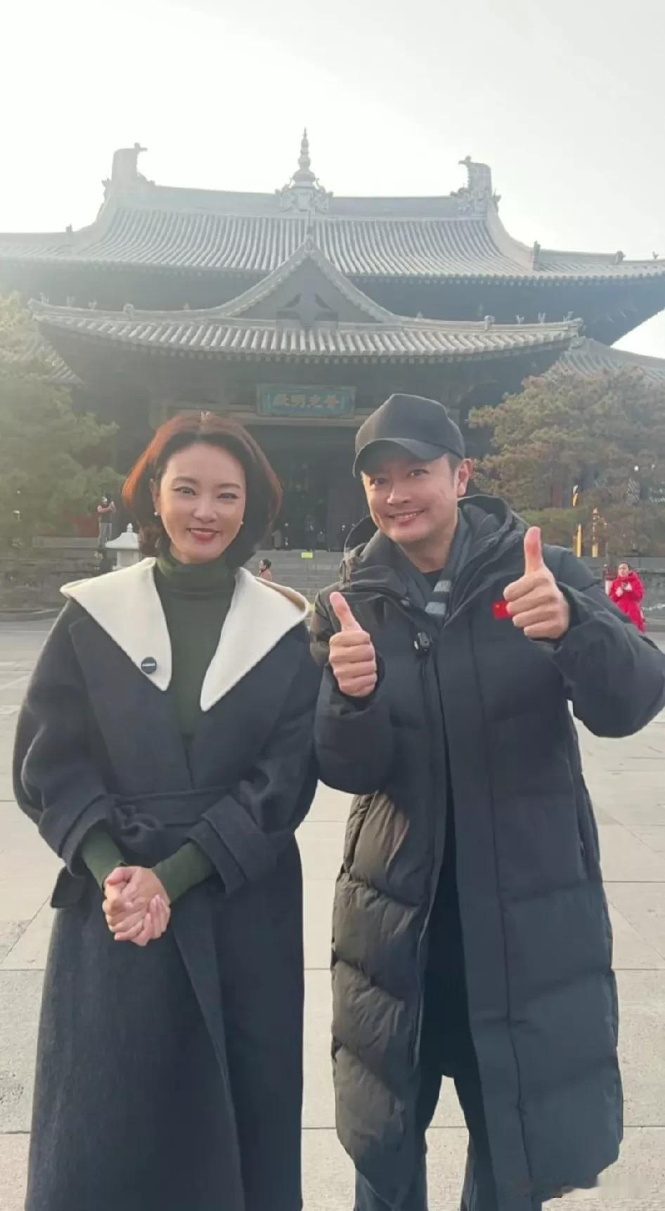 刘芳菲，印小天携手山西行，一个是著名主持人，一个是知名演员，她们的直播究竟能擦出