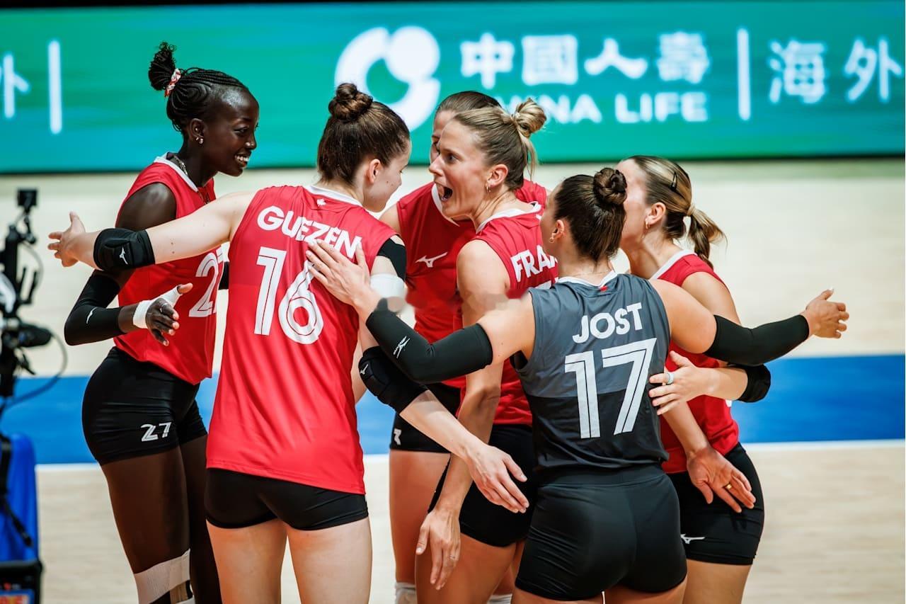 中国女排2-3加拿大女排加拿大女排个人得分统计范赖克：27分（47扣22中3失误