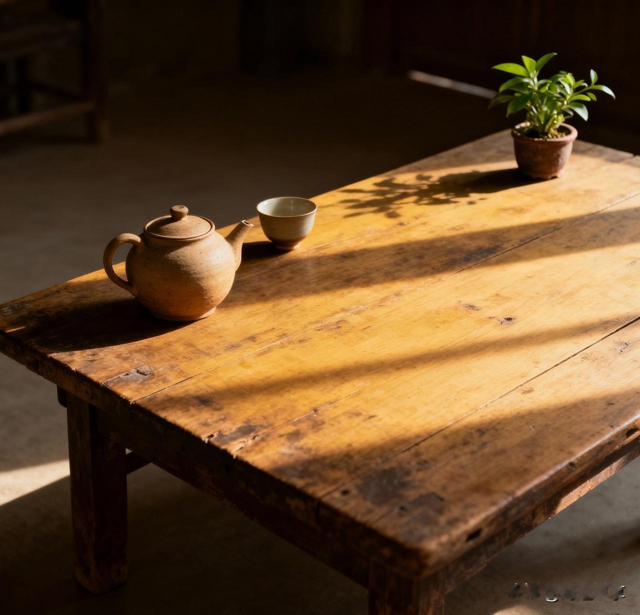 这“世界”不在壶里，在喝茶时的心境里：不慌不忙，不忧不惧，把片刻的安宁过成了整个