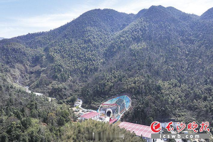 【全国首条磁浮制式市域铁路 长浏快线建设按下“快进键”】在长沙东向发展的主轴上，