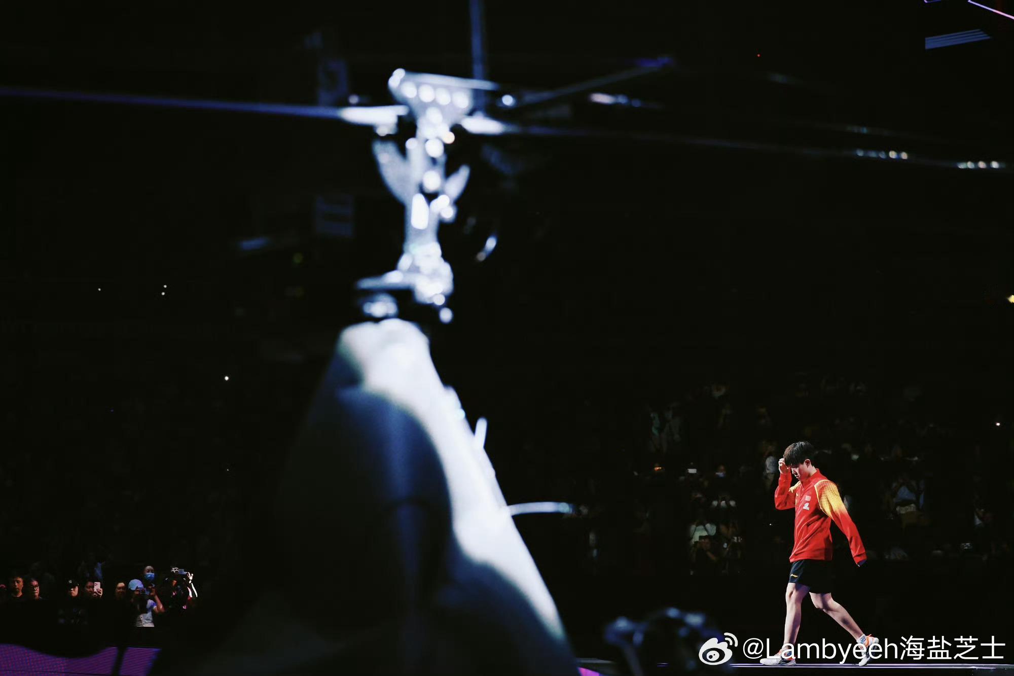 赛场发光体 王楚钦  是奥运会乒乓球混双团体双冠王、亚运会乒乓球项目四冠王、WT