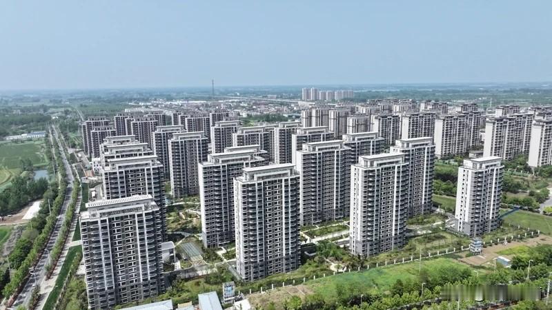 【长丰县下塘镇新建民生住宅项目助力人居品质升级】
 
为完善城镇配套、保障征迁群