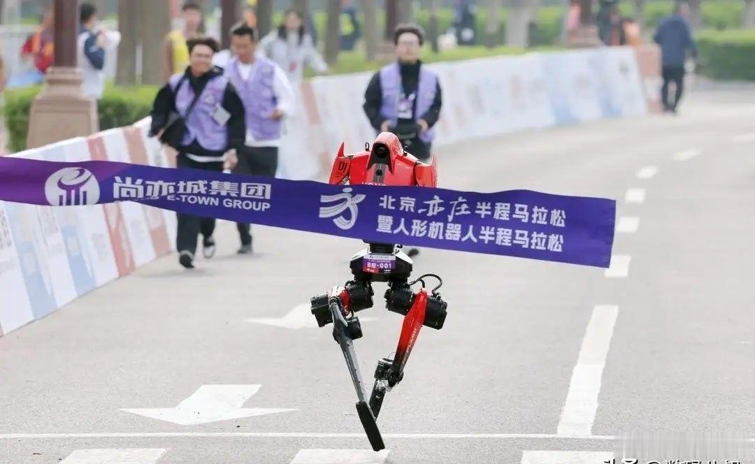 宇树回应联手英伟达算了算了让宇树自生自灭吧，国内还有其他机器人品牌，比如荣耀的机