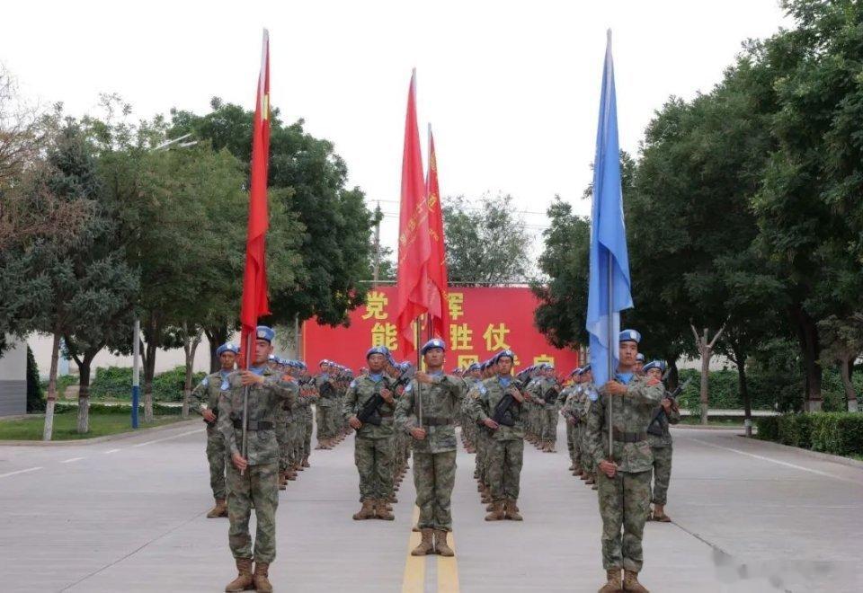 #精忠蓝盔[超话]##致敬中国蓝盔##中国军人# 第27批赴刚果（金）维和工兵分