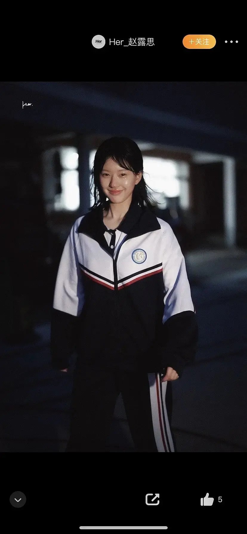 赵露思这是干嘛 ​​​