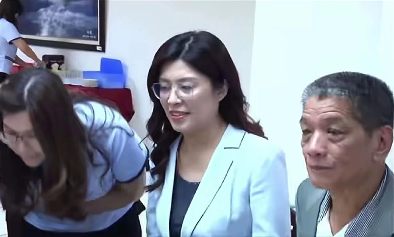 冬至吃汤圆盼团圆！郑丽文的祝福，戳中两岸同胞共同心声
 
今天冬至，中国国民党主