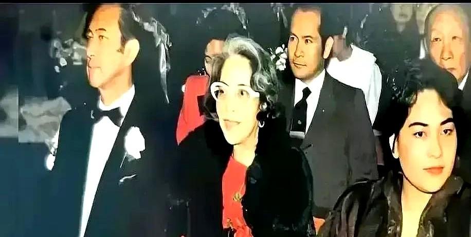 这反差也太戳心了！

现在网上吵翻了，有人说陈婉珍“翻身比小说还爽”，当年给黎婉