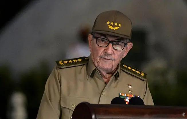 复制委内瑞拉剧本？美国被曝将于20日起诉劳尔·卡斯特罗2026年05月20日 在