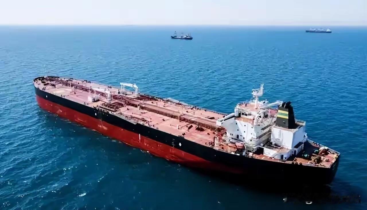 3艘巨轮突破海峡！中东能源优先送中国，霸权拦不住了
 
霍尔木兹海峡传来关键信号